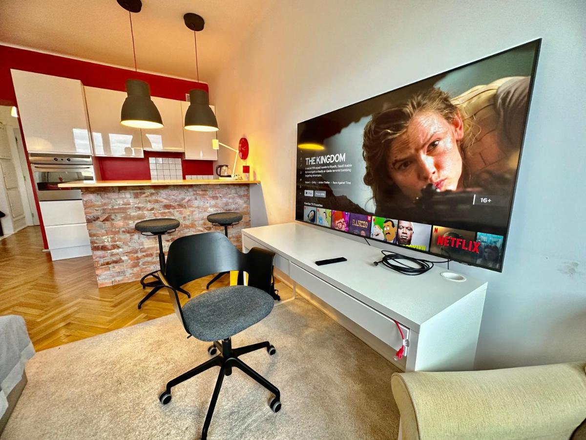 바르샤바 Super Beauty Metro Wifi 65'Tv Netflix Hbo Appletv+ 아파트 외부 사진